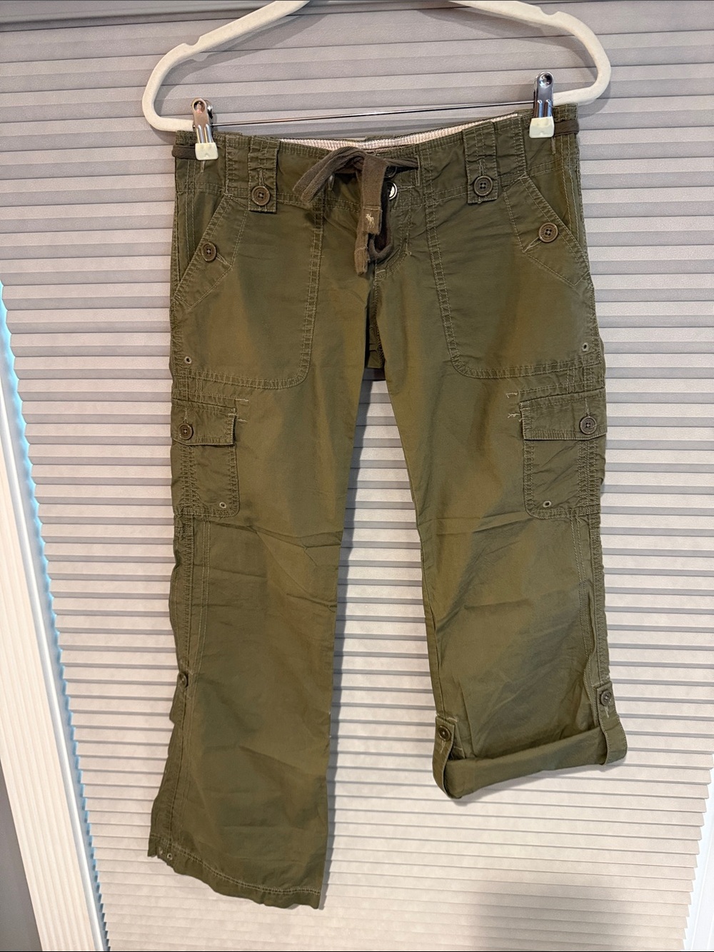 Abercrombie Olive Green Women's Cargo pants - Military-Inspired Utility Style